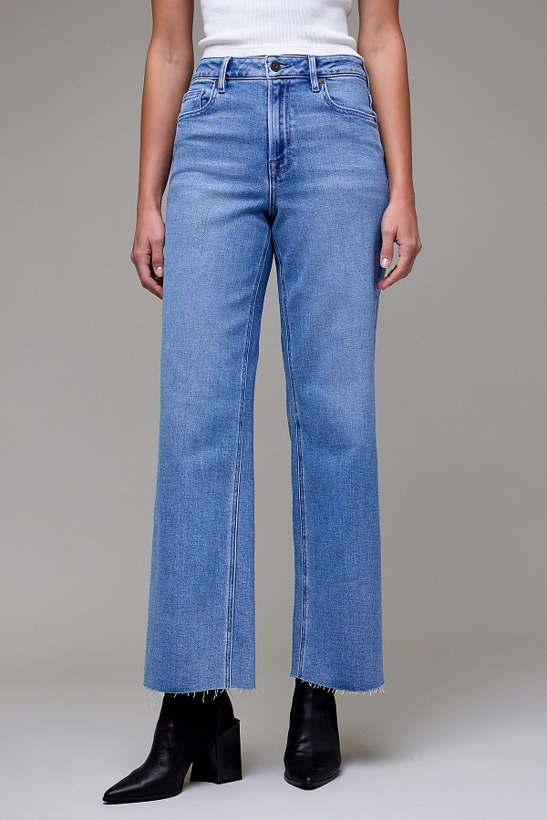 Light Wash Clean Cut Stretch Dad Jean